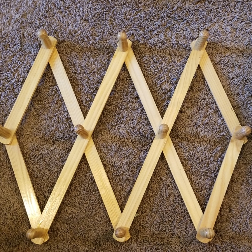 Expandable hanger